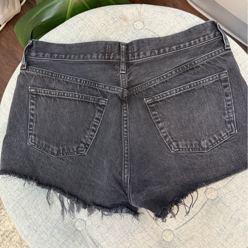 Agolde Parker Distressed Black Grey Denim Shorts Size 28 ✨Like New, Retail $145 - Picture 3 of 7